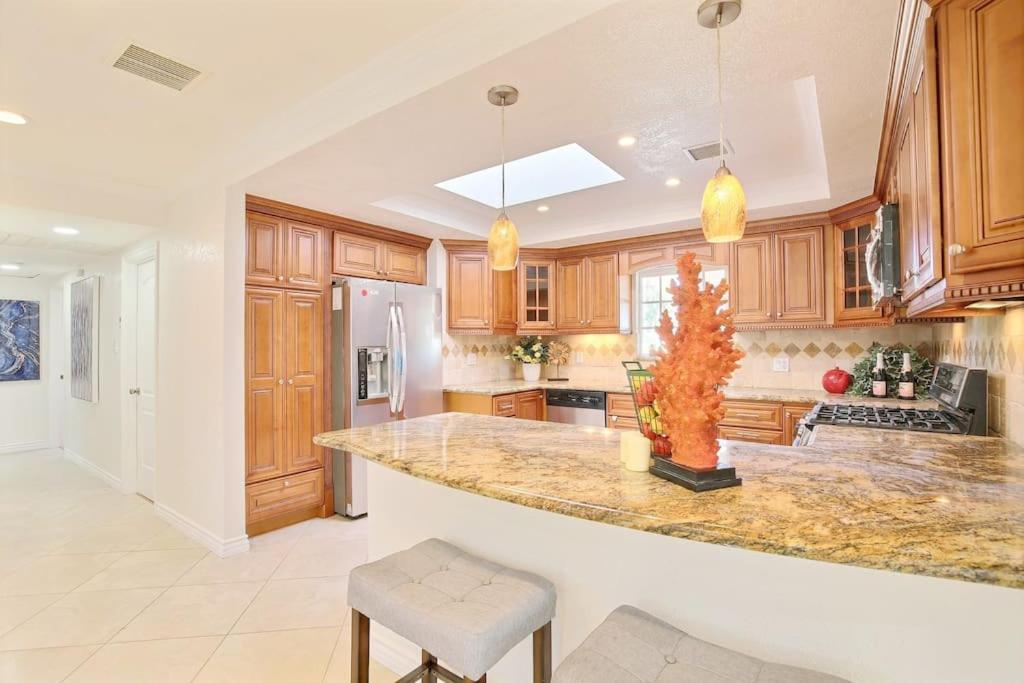 5 Rooms Villa Near Disneyland, Golf Course And Trial To Beach Santa Ana Exterior foto